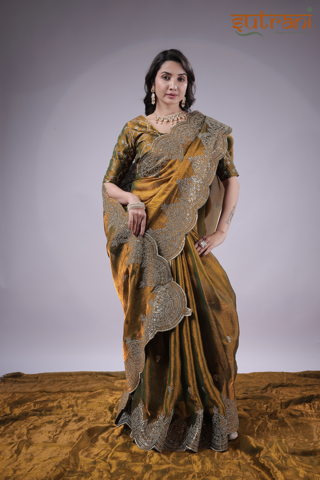 Sutrani Gold Mehfil – Reception Ready Luxury Saree