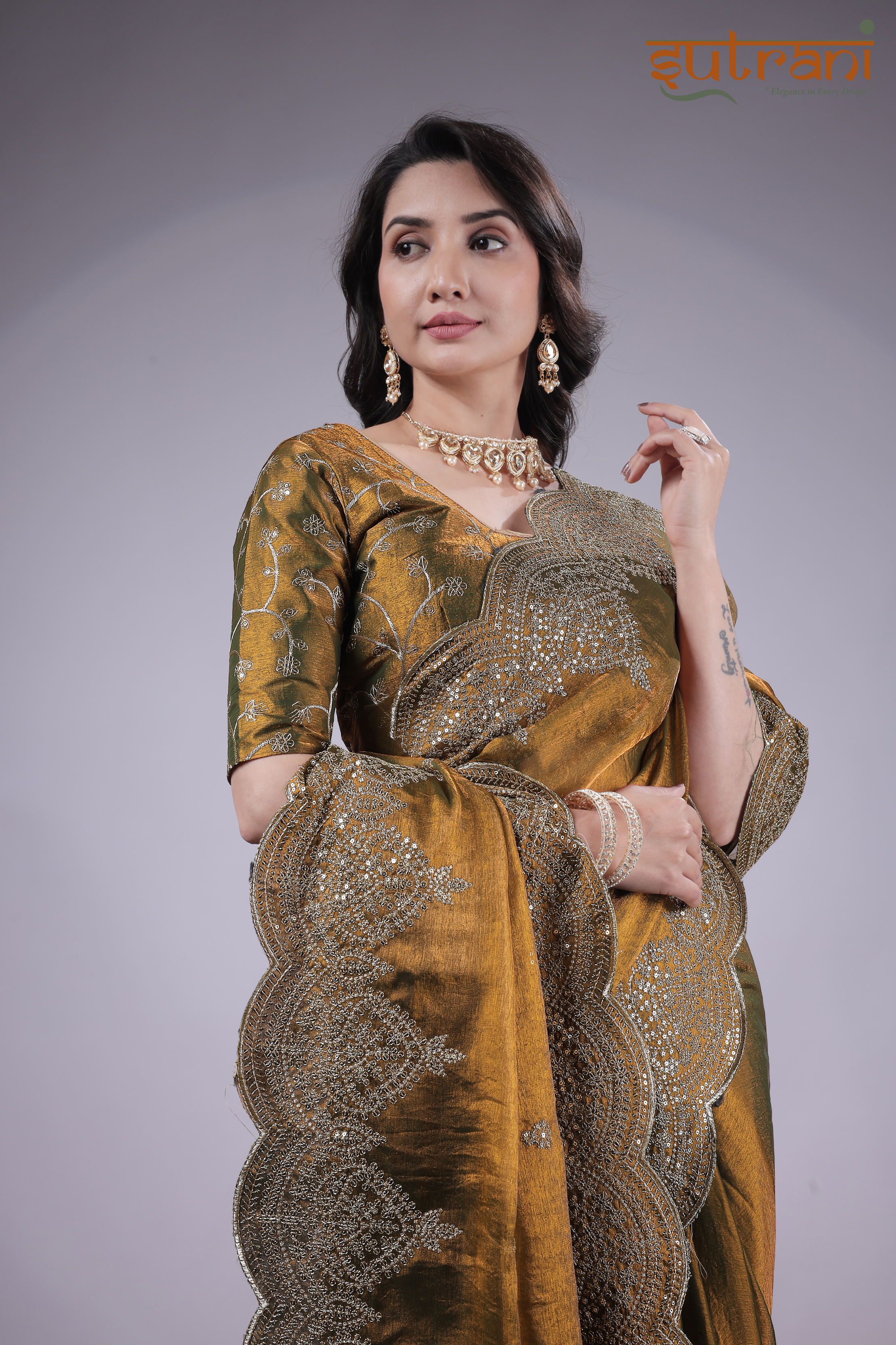 Sutrani Gold Mehfil – Reception Ready Luxury Saree